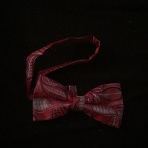 Bow tie